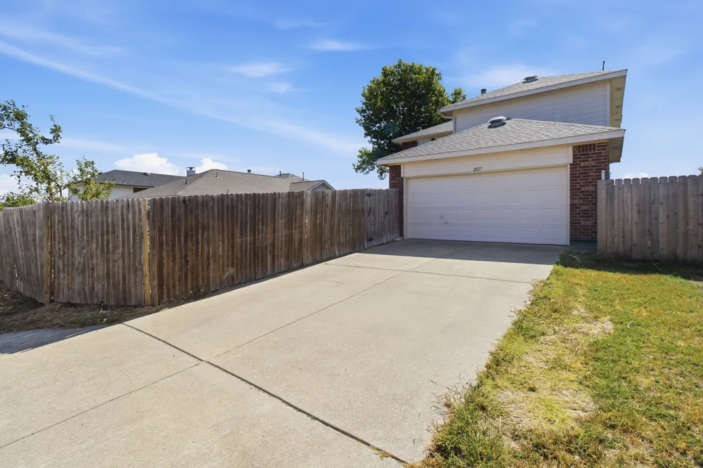 2427 Decoy Drive Mesquite, TX 75181