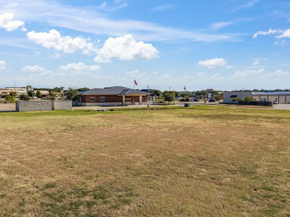 Ennis Parkway Avenue Ennis, TX 75119