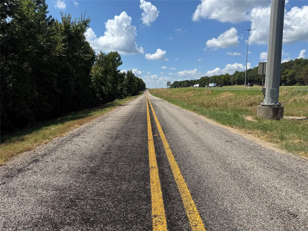 2605 20 W Tyler, TX 75757