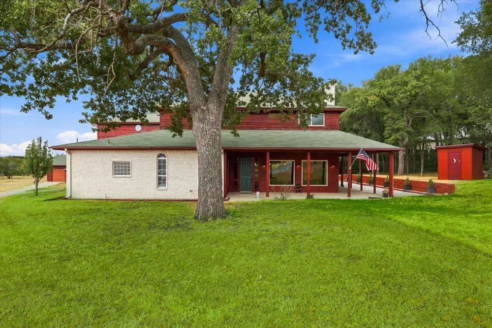 4025 Lake Oaks Circle Fort Worth, TX 76108