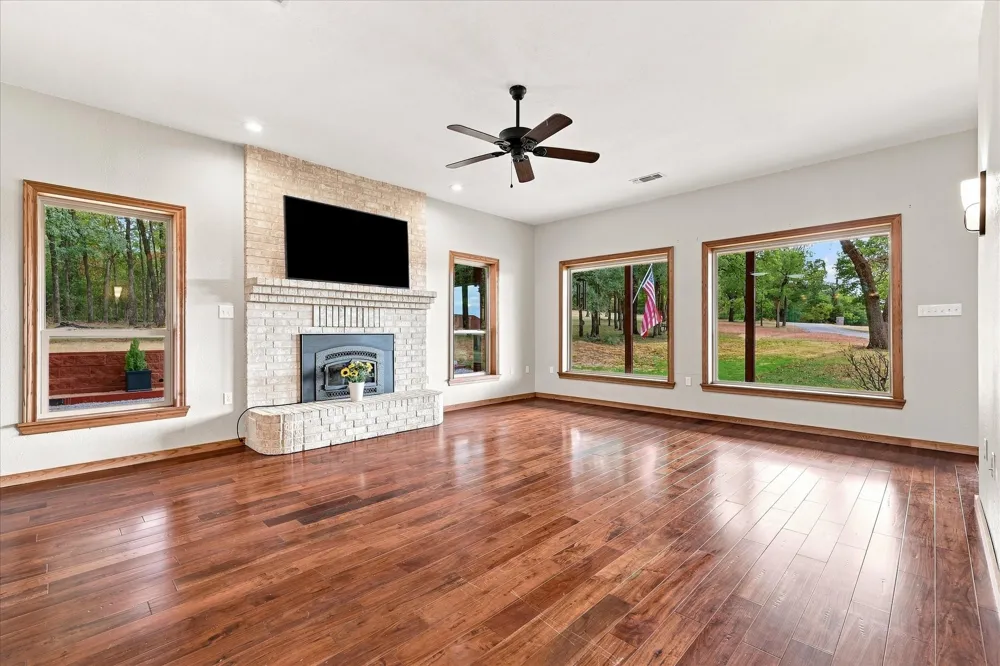 4025 Lake Oaks Circle Fort Worth, TX 76108