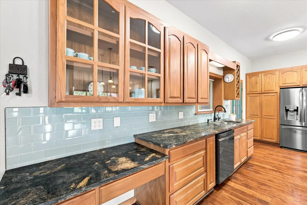 4025 Lake Oaks Circle Fort Worth, TX 76108