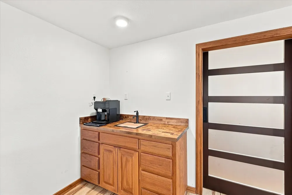 4025 Lake Oaks Circle Fort Worth, TX 76108