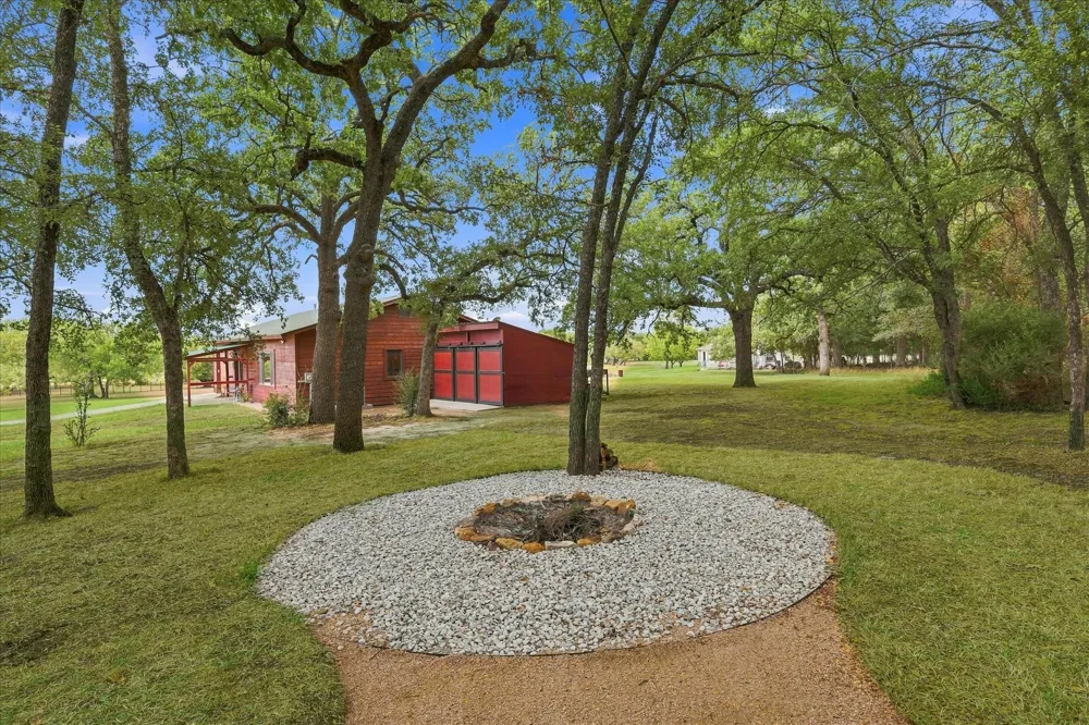 4025 Lake Oaks Circle Fort Worth, TX 76108