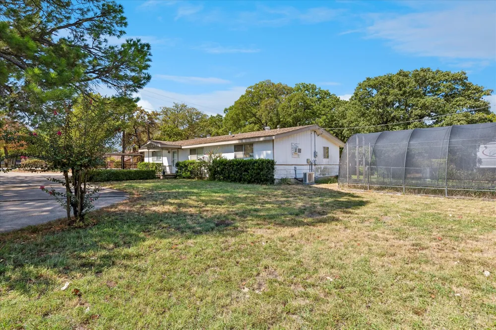 1760 Randol Mill Avenue Southlake, TX 76092