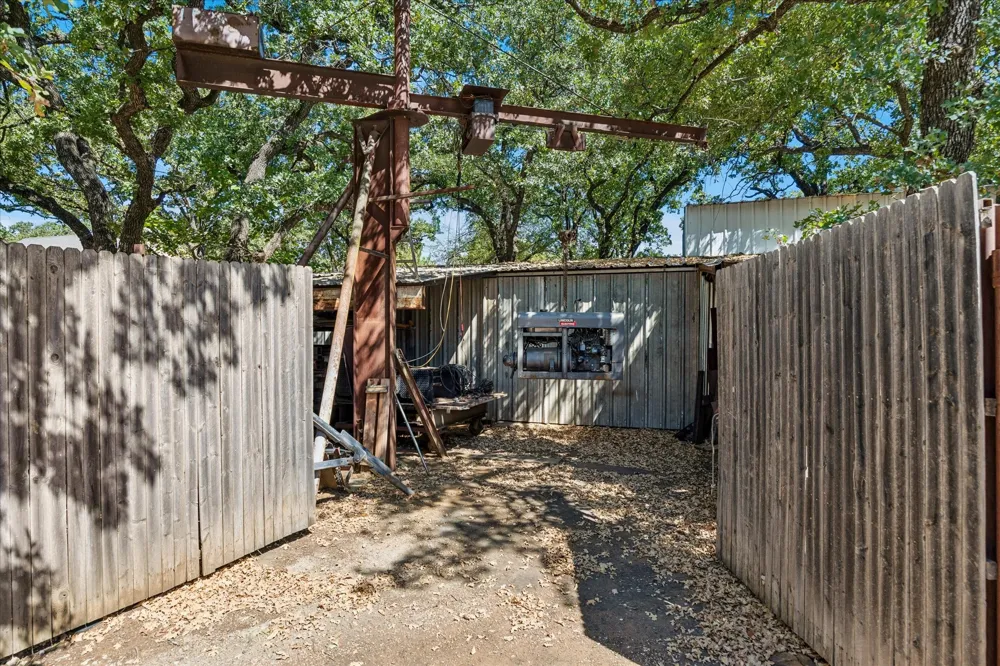 1760 Randol Mill Avenue Southlake, TX 76092