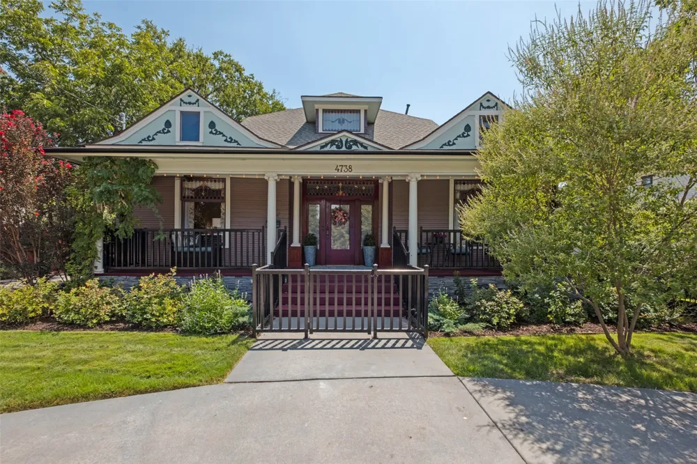 4738 Victor Street Dallas, TX 75246