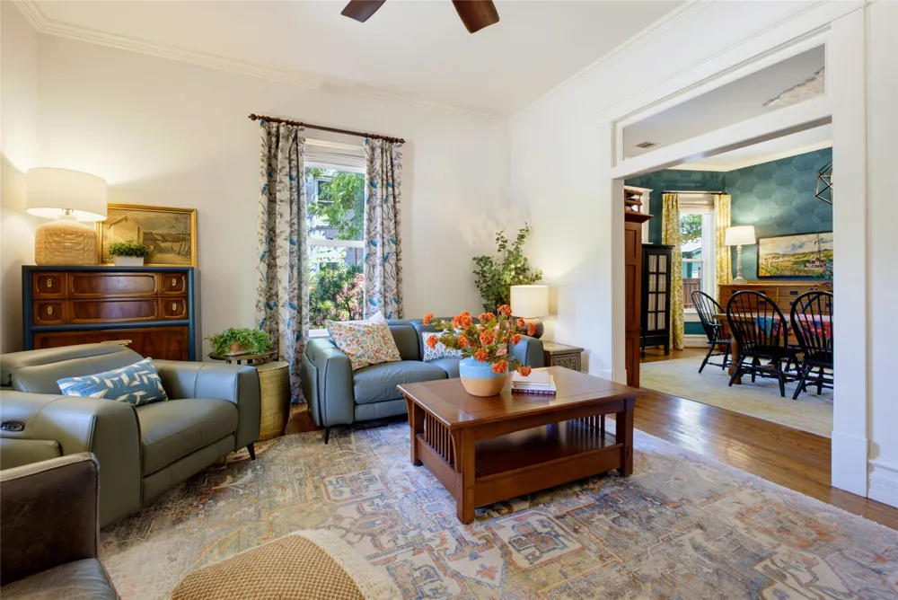 4738 Victor Street Dallas, TX 75246