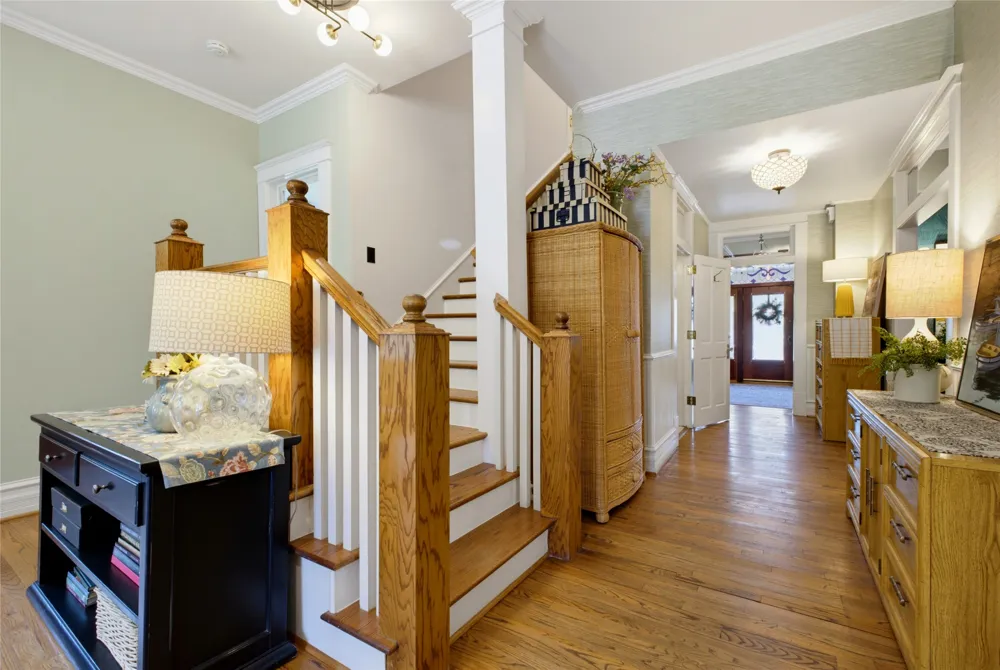 4738 Victor Street Dallas, TX 75246