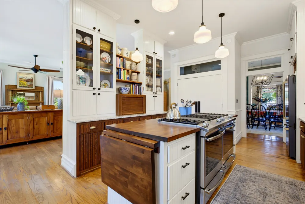 4738 Victor Street Dallas, TX 75246