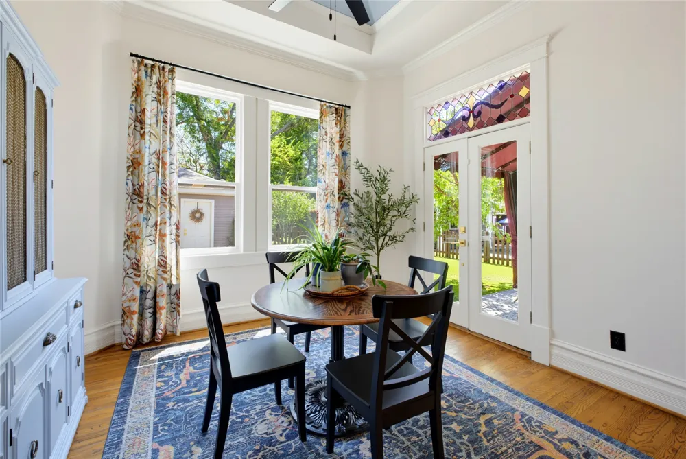 4738 Victor Street Dallas, TX 75246