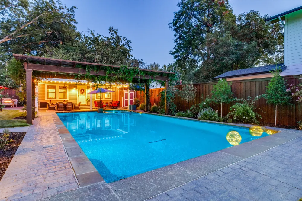 4738 Victor Street Dallas, TX 75246