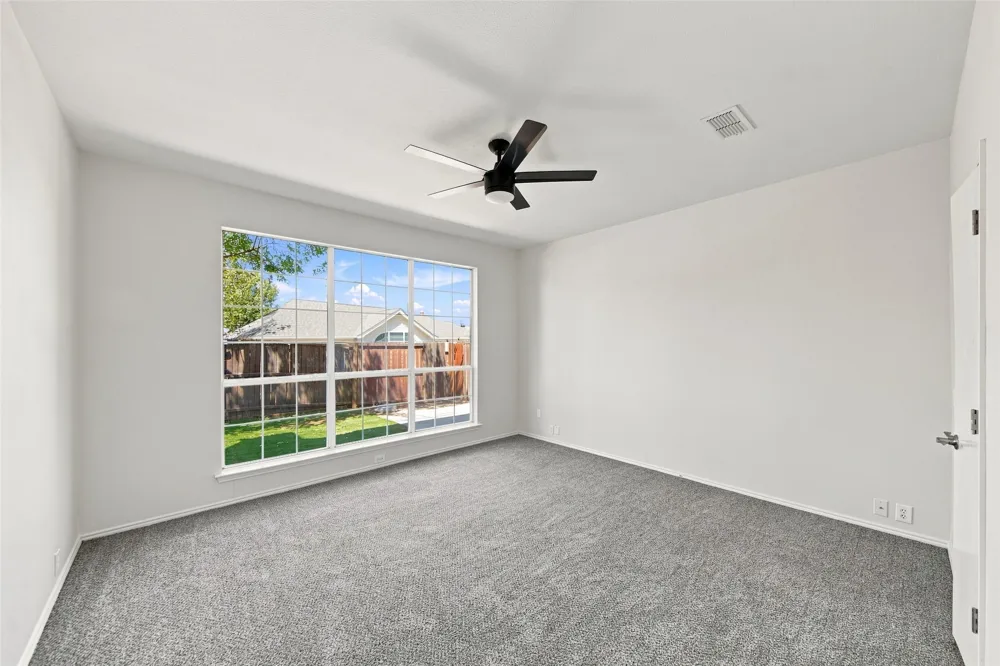 337 Bluewood Lane Lake Dallas, TX 75065