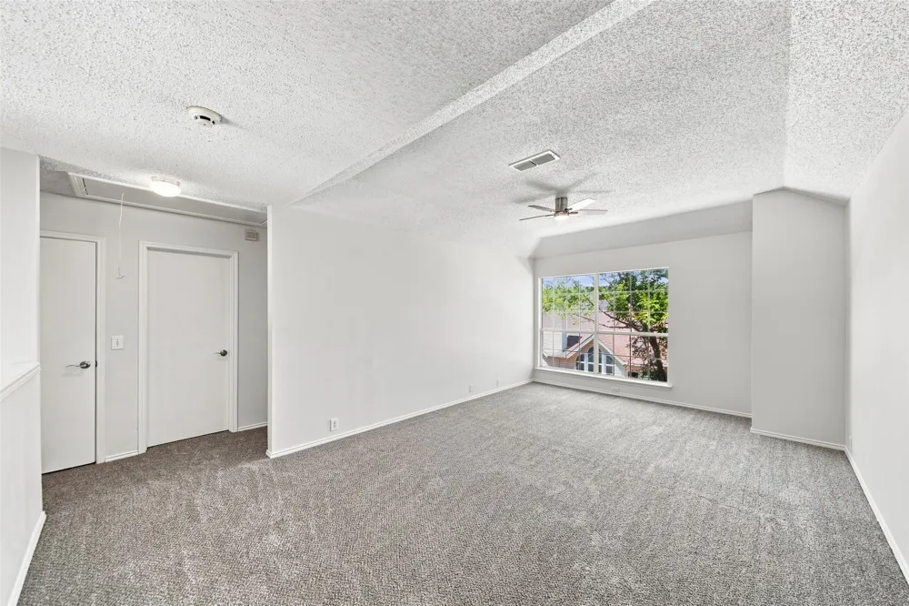 337 Bluewood Lane Lake Dallas, TX 75065