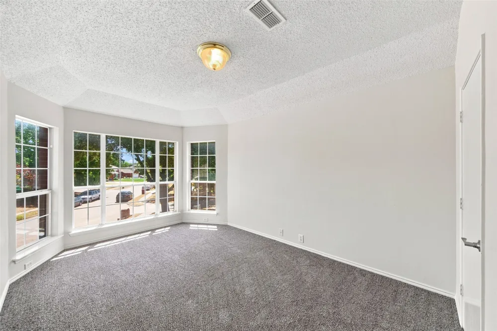 337 Bluewood Lane Lake Dallas, TX 75065