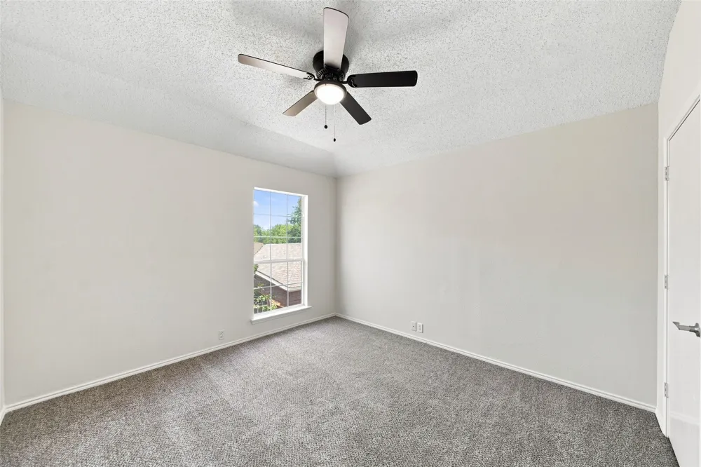 337 Bluewood Lane Lake Dallas, TX 75065