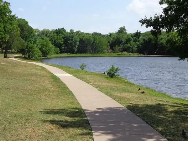 337 Bluewood Lane Lake Dallas, TX 75065