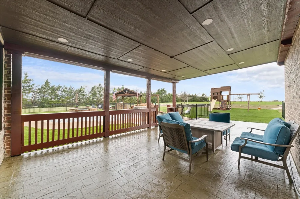 16661 Valley View Forney, TX 75126