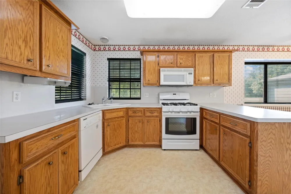 330 Brown Road Dayton, TX 77535