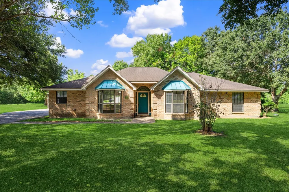 330 Brown Road Dayton, TX 77535