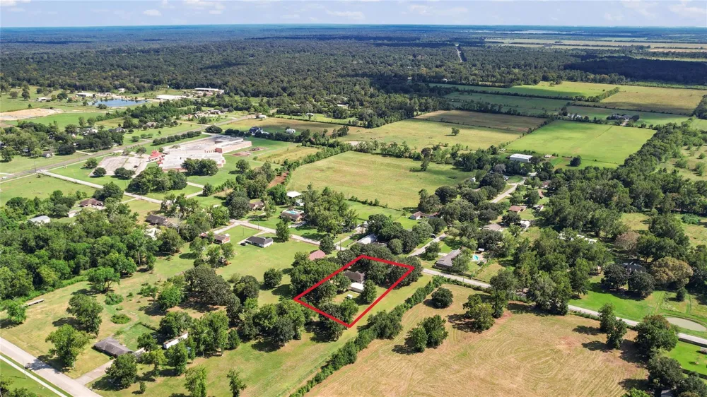 330 Brown Road Dayton, TX 77535