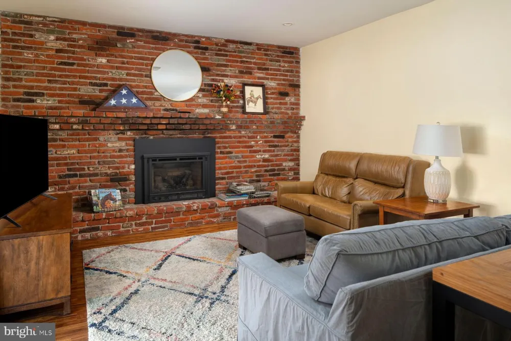 1908 RAMPART LANE Lansdale, PA 19446
