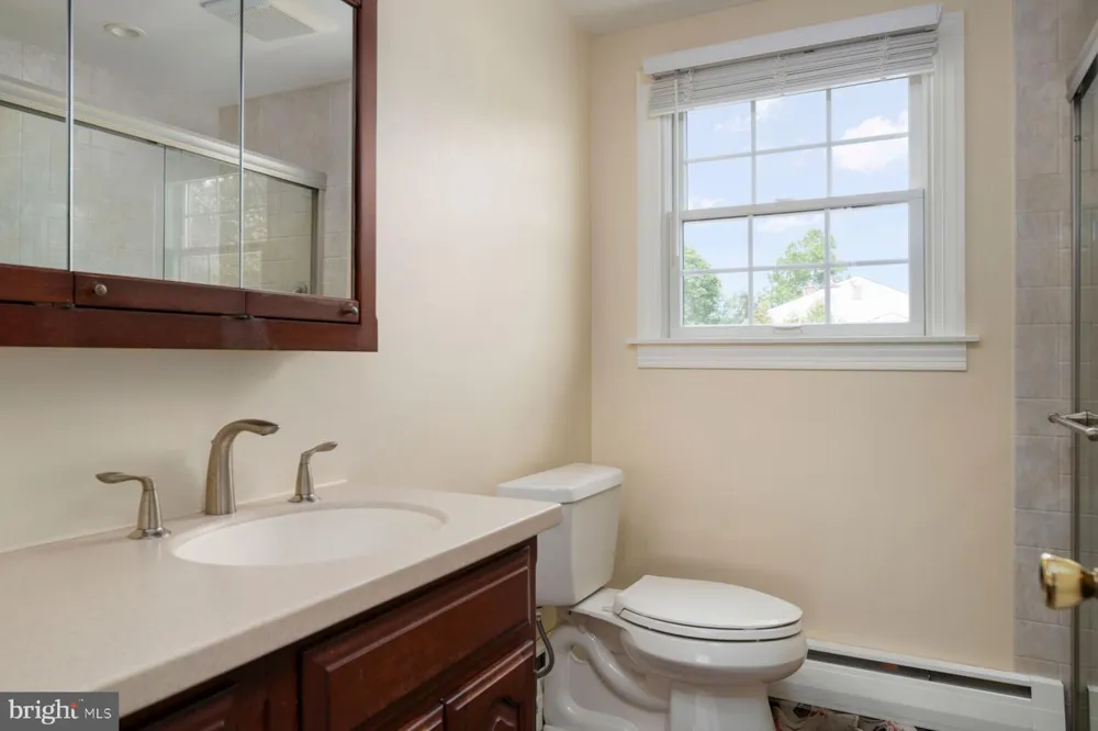 1908 RAMPART LANE Lansdale, PA 19446