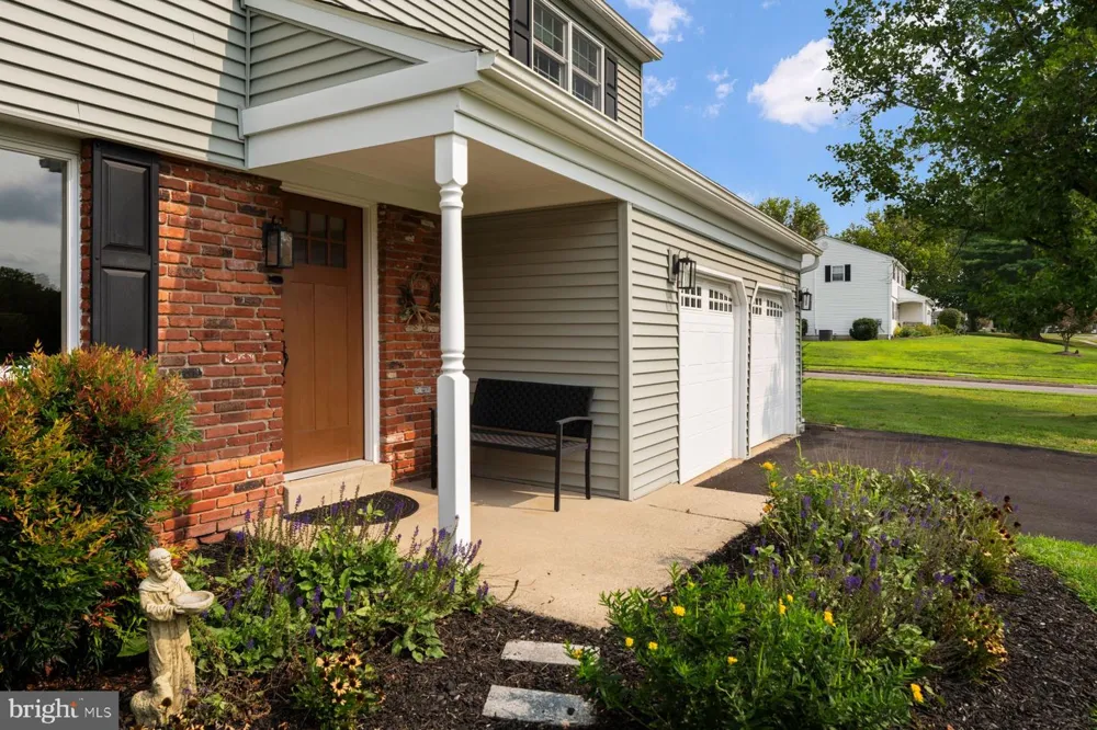 1908 RAMPART LANE Lansdale, PA 19446
