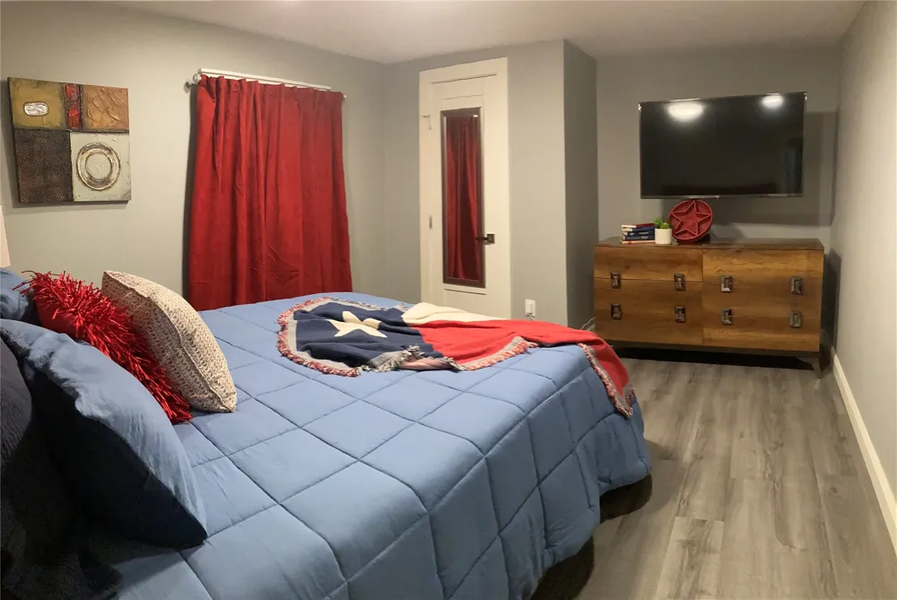 936 Jean Street Grapevine, TX 76051