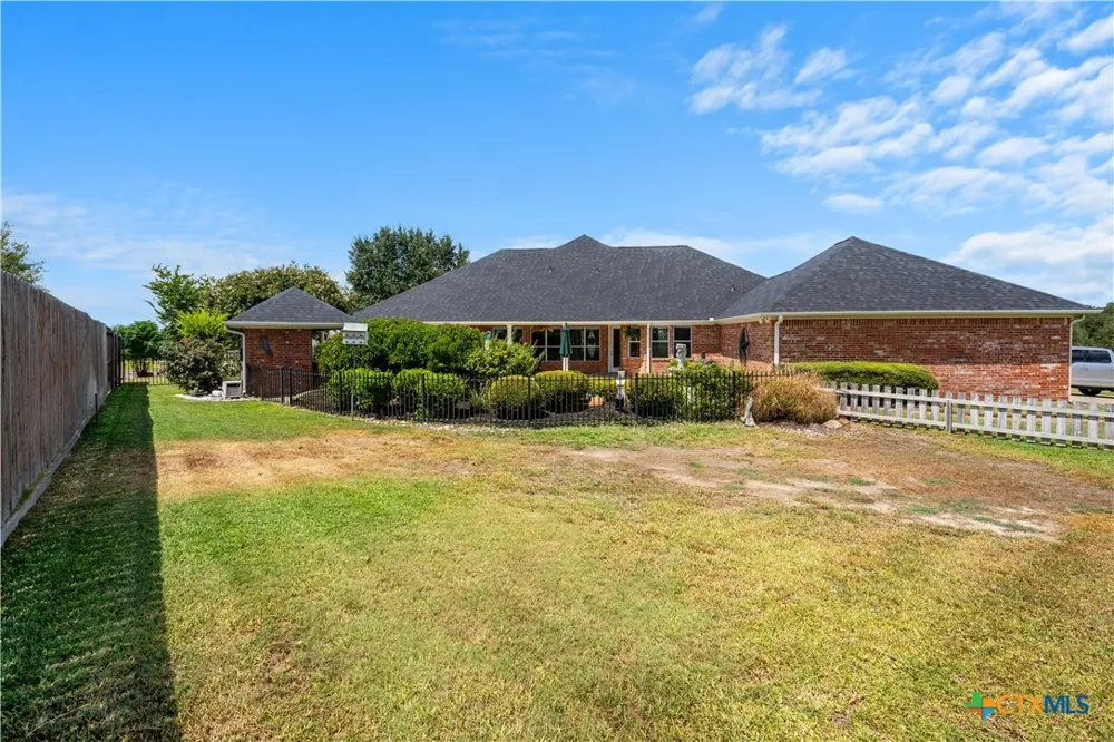 1226 Ambrose Drive Salado, TX 76571