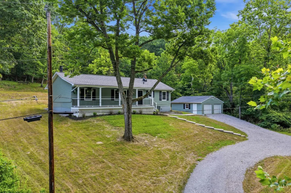 892 Happy Lane Miami, OH 45150