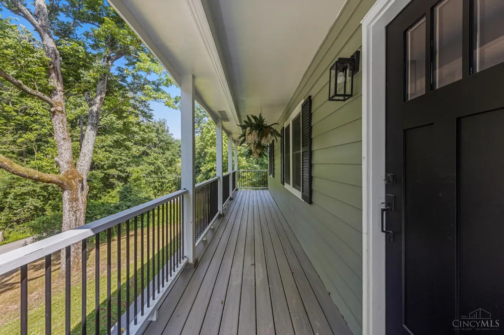 892 Happy Lane Miami, OH 45150