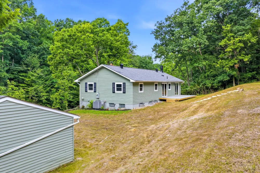 892 Happy Lane Miami, OH 45150