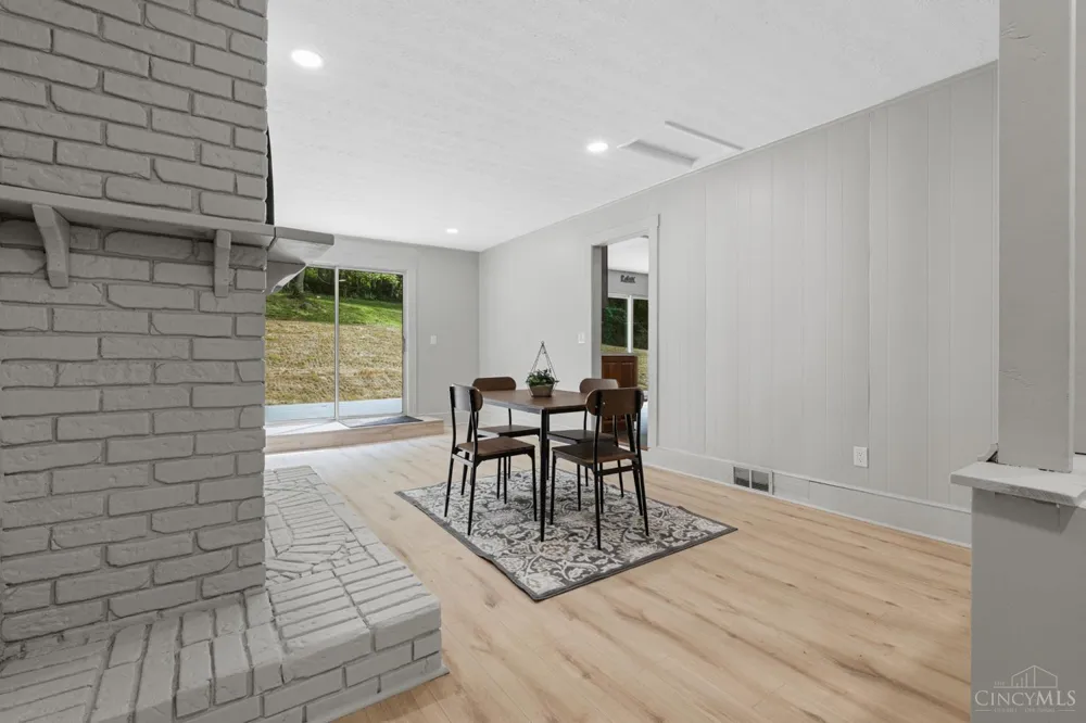 892 Happy Lane Miami, OH 45150