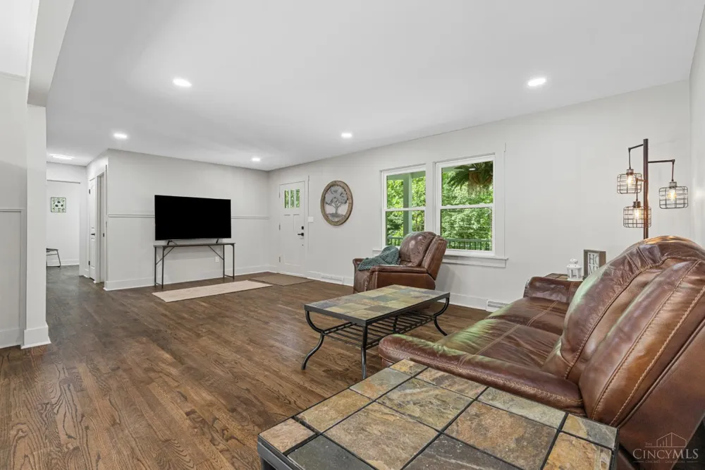 892 Happy Lane Miami, OH 45150