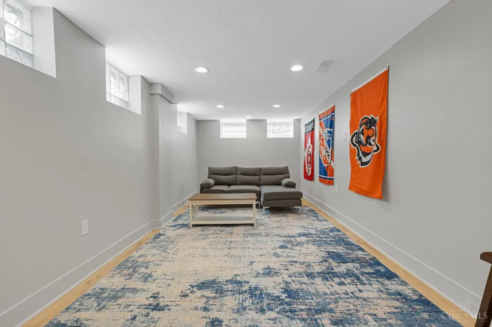 892 Happy Lane Miami, OH 45150