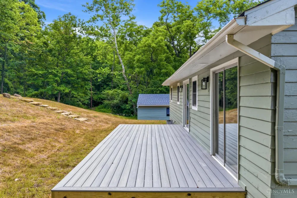 892 Happy Lane Miami, OH 45150