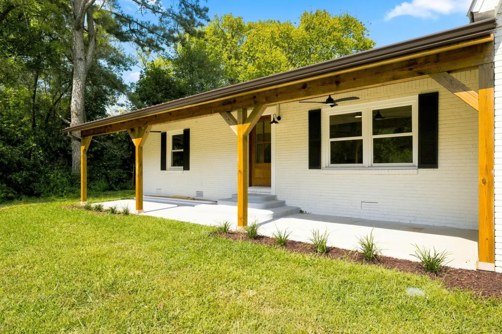 1548 Roy Sellers Rd Columbia, TN 38401