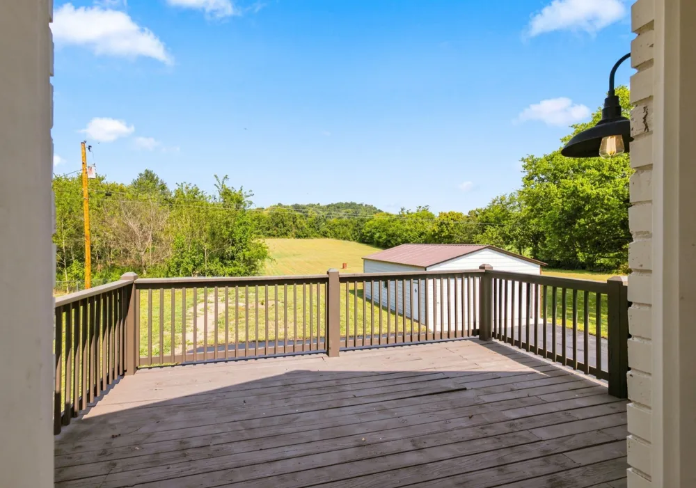 1548 Roy Sellers Rd Columbia, TN 38401