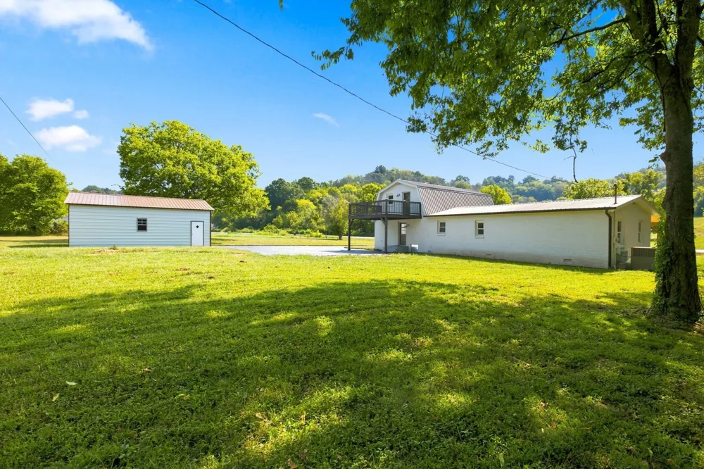 1548 Roy Sellers Rd Columbia, TN 38401