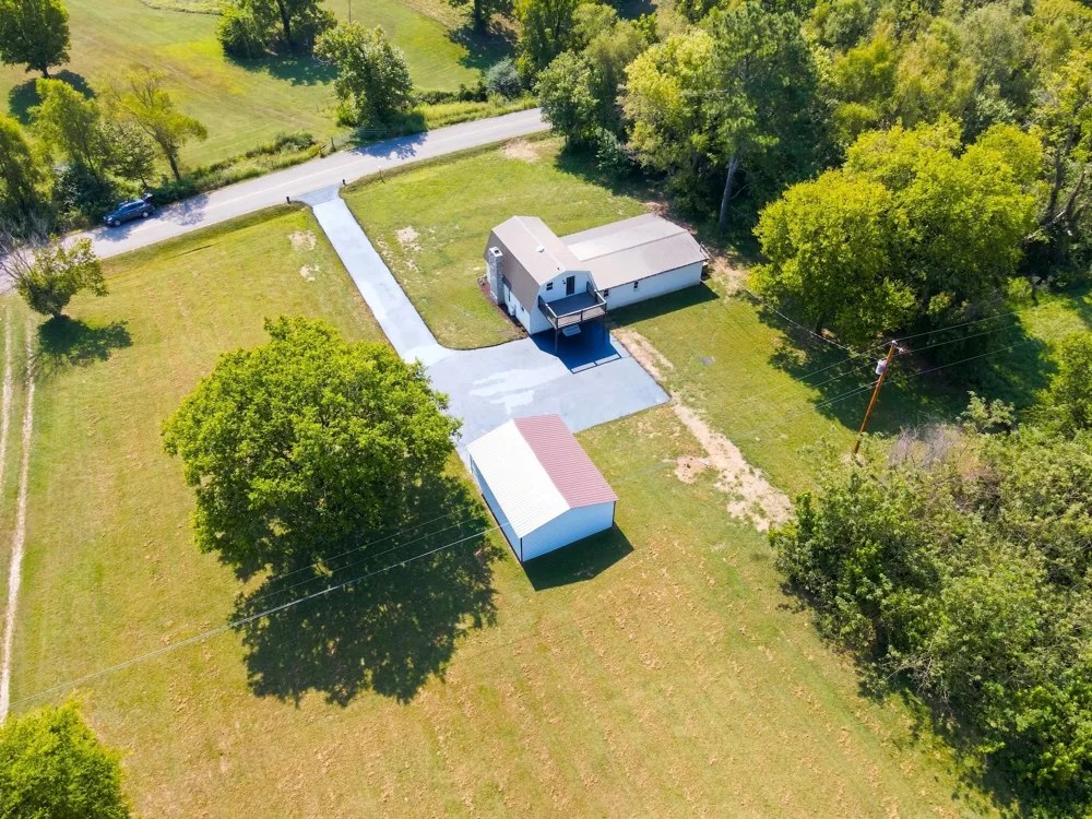 1548 Roy Sellers Rd Columbia, TN 38401