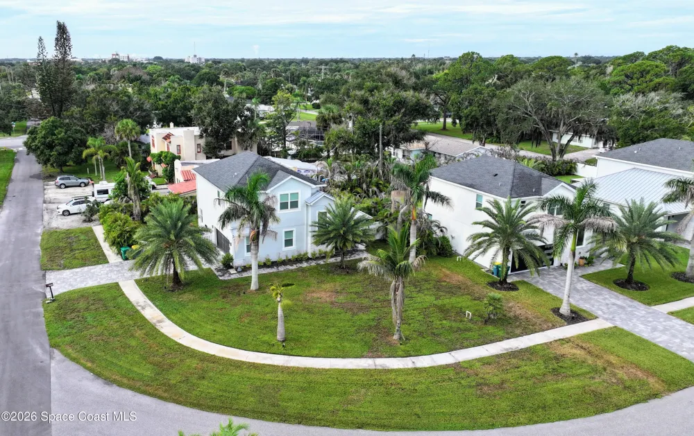 2094 Hyde Parkway Melbourne, FL 32901