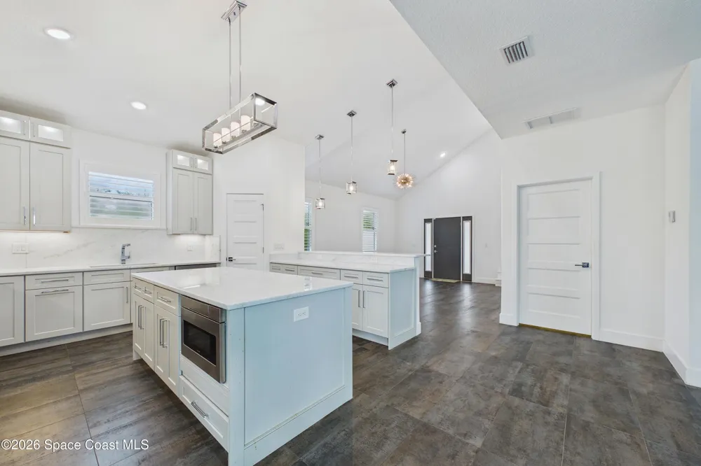 2094 Hyde Parkway Melbourne, FL 32901