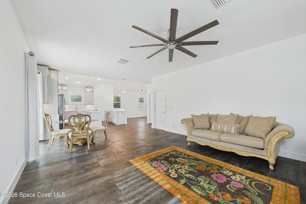 2094 Hyde Parkway Melbourne, FL 32901