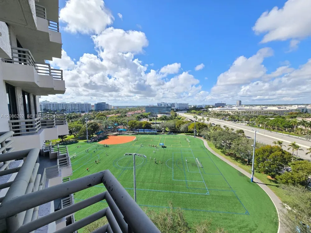3300 NE 191st St #1202 Aventura, FL 33180