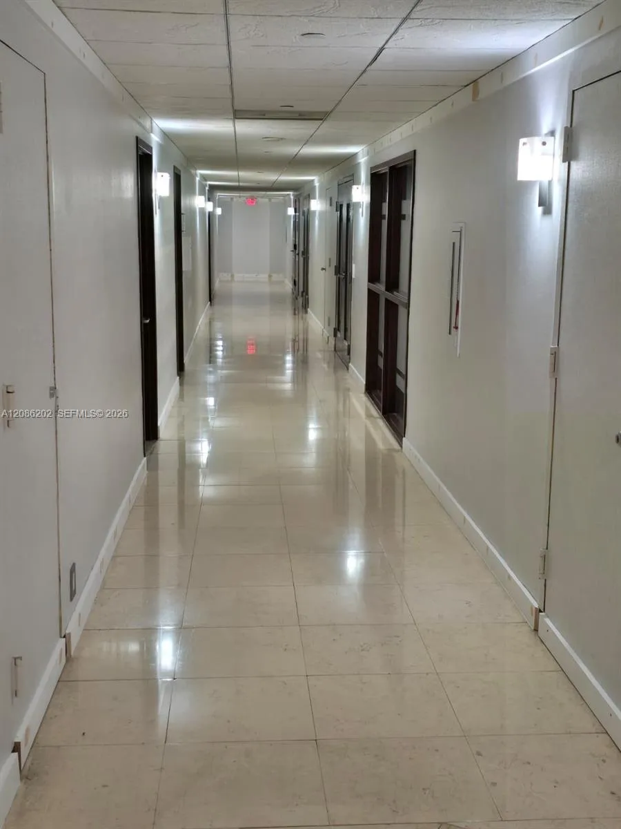 3300 NE 191st St #1202 Aventura, FL 33180