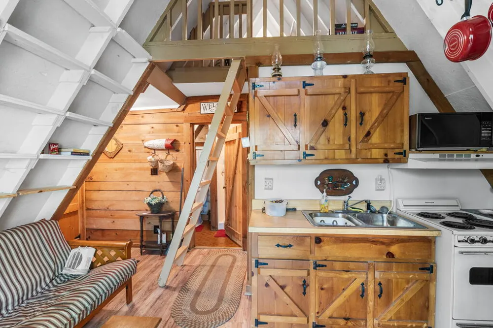 481 Hemlock Trail Blue Ridge, GA 30513