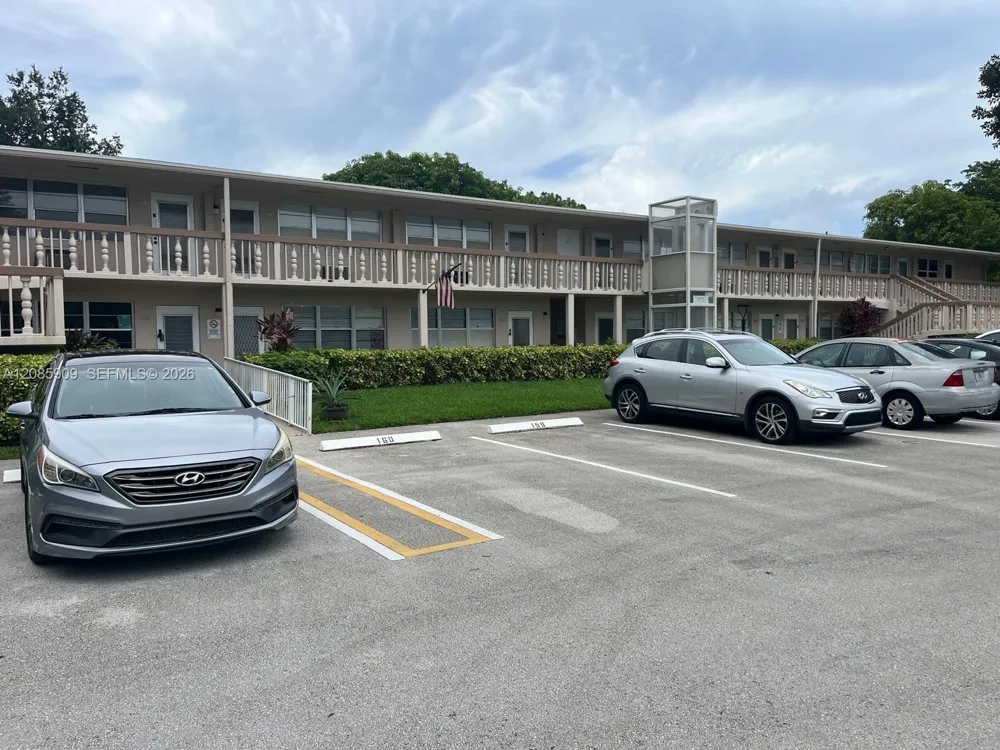 159 Ventnor J #159 Deerfield Beach, FL 33442