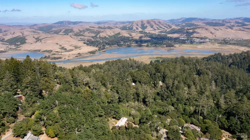 90 Dover Road Inverness, CA 94937
