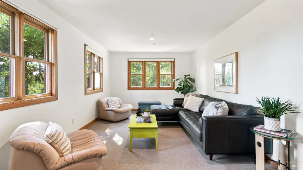 90 Dover Road Inverness, CA 94937